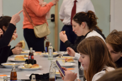 251122CeciliaVoormiddagMiddagmaal219